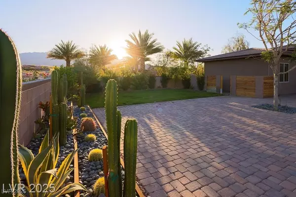 Las Vegas, NV 89149,6110 Pebble Glen CT