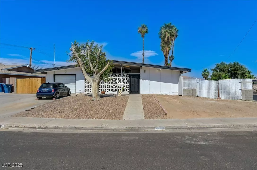 Las Vegas, NV 89142,2482 Tee ST