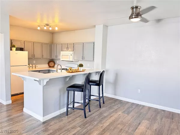 Las Vegas, NV 89128,1830 N Buffalo DR #2022