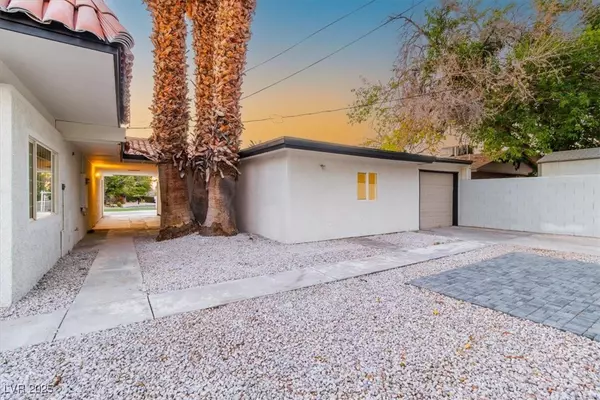 Las Vegas, NV 89102,2504 Llewellyn DR