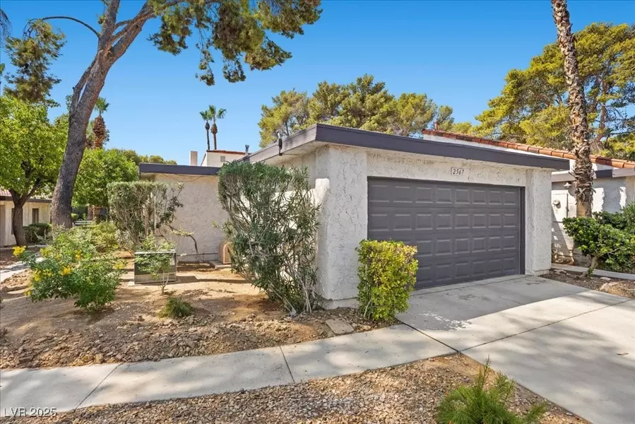 2567 Pera CIR, Las Vegas, NV 89121