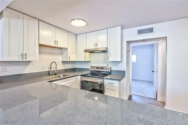Henderson, NV 89015,342 S Water ST #2