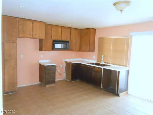 Las Vegas, NV 89147,7026 WESTBROOK AVE