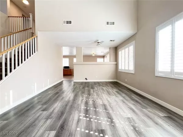 Henderson, NV 89052,818 Roaring Falls AVE