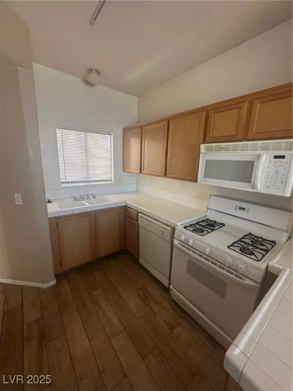 Las Vegas, NV 89183,1050 E Cactus AVE #1036