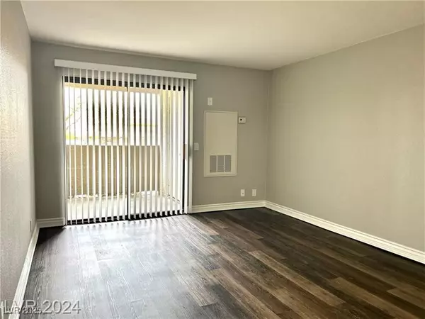 Las Vegas, NV 89128,3151 Soaring Gulls DR #1039