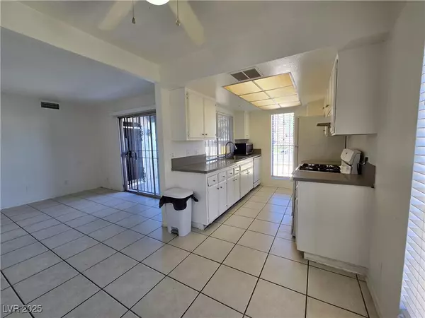 Las Vegas, NV 89169,1405 Vegas Valley DR #79