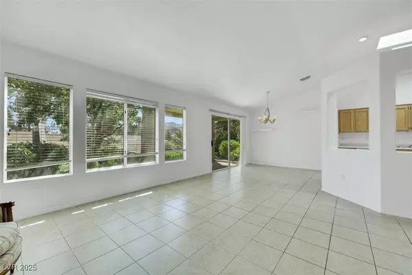 Henderson, NV 89012,498 Elm Crest PL