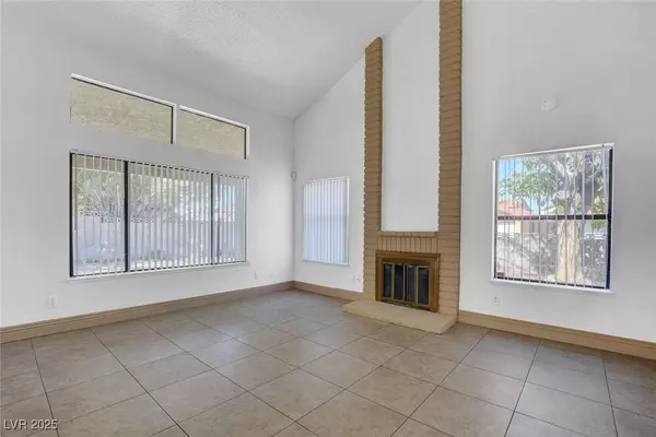 Las Vegas, NV 89108,2536 Charteroak ST