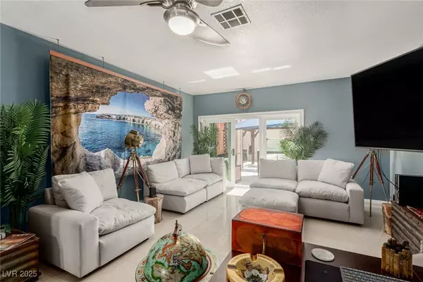 Las Vegas, NV 89107,5117 Harvest Moon LN