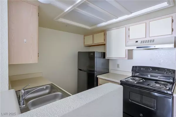 Laughlin, NV 89029,3550 Bay Sands DR #2027