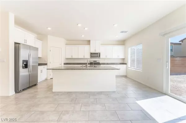 North Las Vegas, NV 89084,7654 Duran Harbor LN