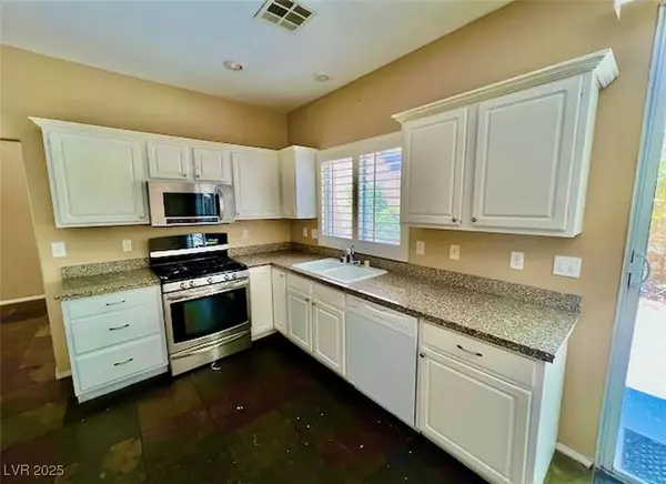 Henderson, NV 89052,2455 Silver Sunrise LN