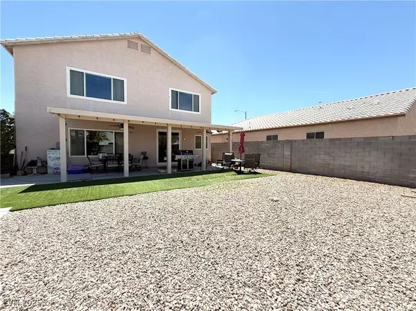 North Las Vegas, NV 89032,1608 Knoll Heights CT