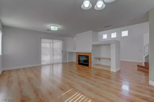 Las Vegas, NV 89147,8638 White River DR