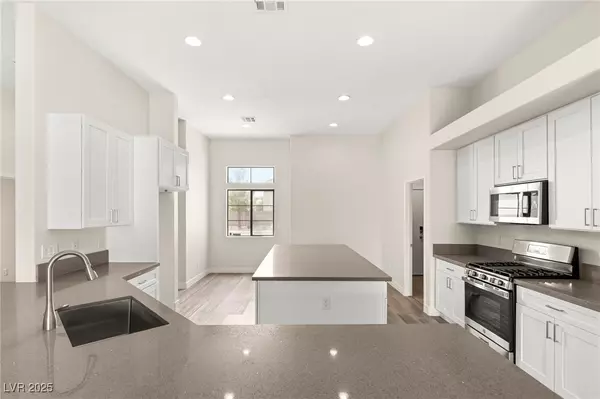 6512 N Bruce ST, North Las Vegas, NV 89086