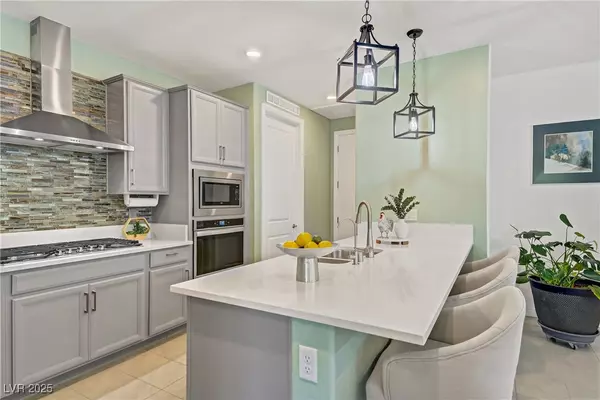 North Las Vegas, NV 89086,6559 Summershade ST