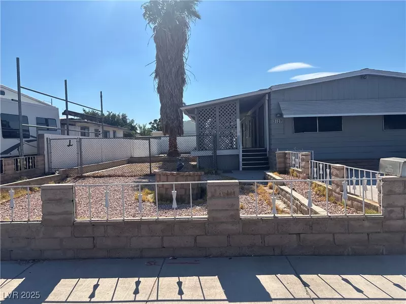 3627 Becerro DR, Las Vegas, NV 89121