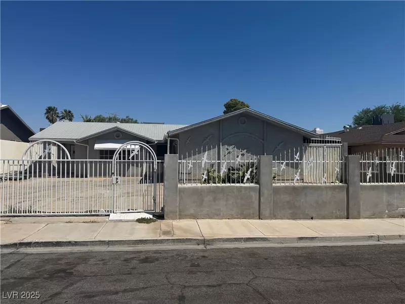7612 Seagull AVE, Las Vegas, NV 89145