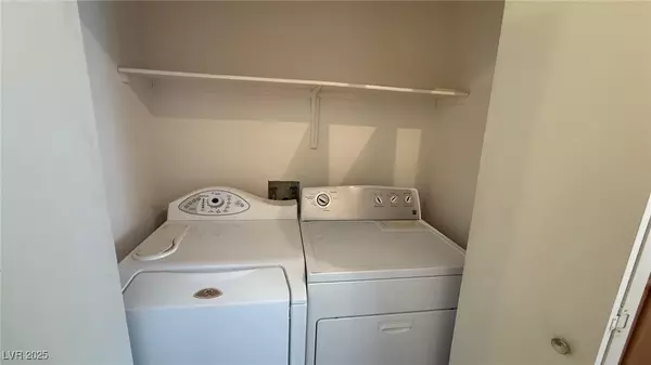 Las Vegas, NV 89156,6375 Venus Vale CT