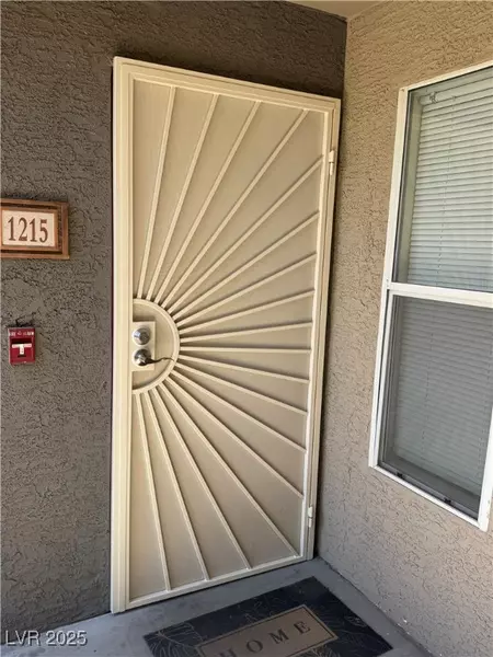 5055 W Hacienda AVE #1215, Las Vegas, NV 89118