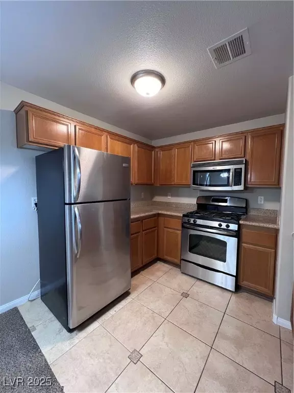 Las Vegas, NV 89113,7701 W Robindale RD #222
