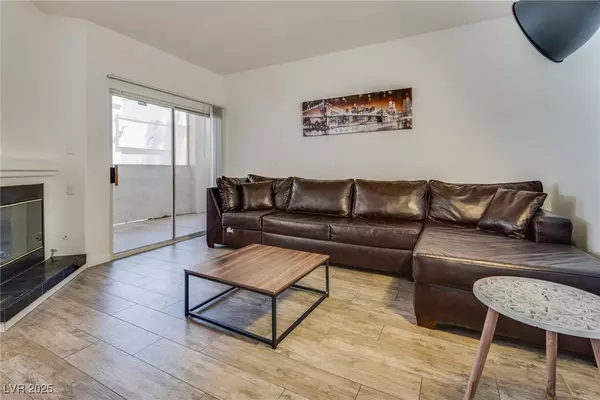 Las Vegas, NV 89120,6480 Annie Oakley DR #314