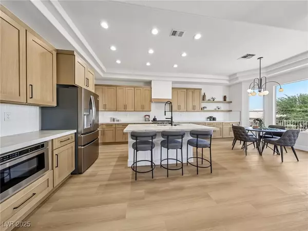 11028 Mission Lakes AVE, Las Vegas, NV 89134
