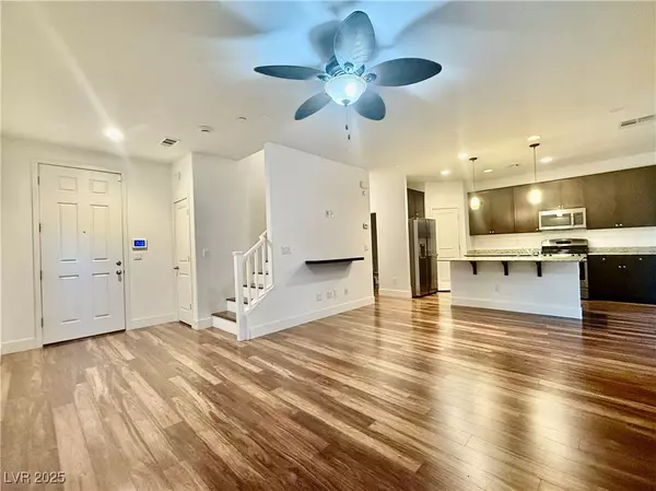 Las Vegas, NV 89166,10228 Yarmouth Sea CT