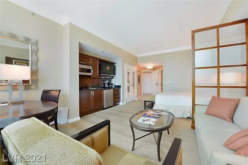 125 E Harmon AVE #318, Las Vegas, NV 89109