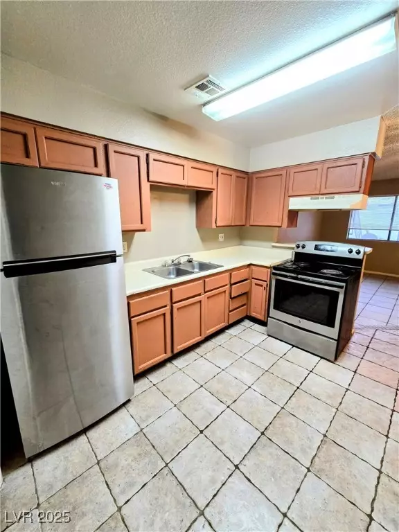 Las Vegas, NV 89101,412 N 14th ST #1