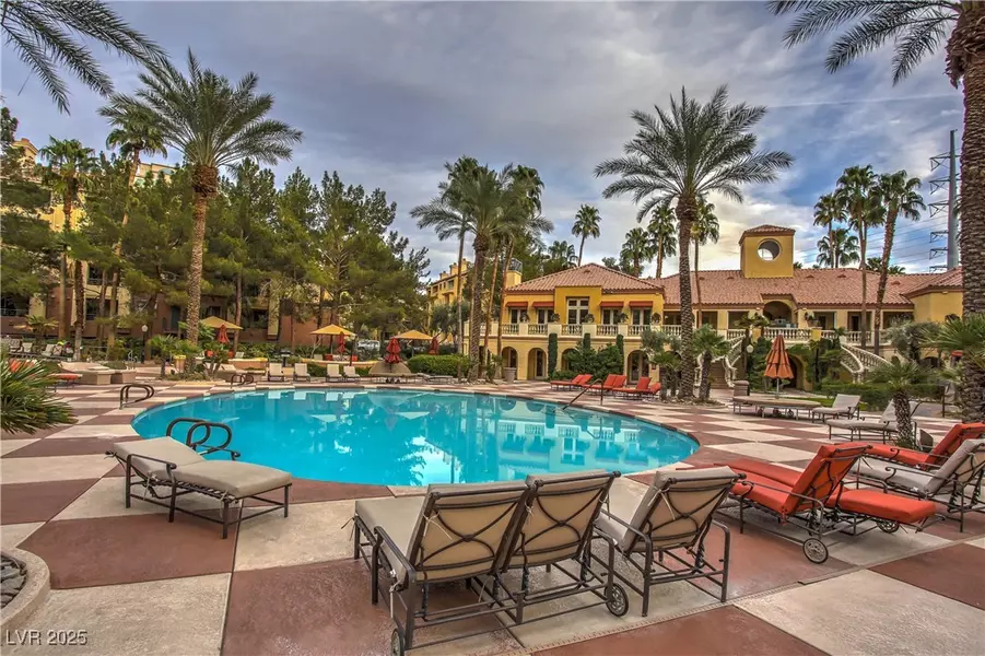 220 FLAMINGO RD #103, Las Vegas, NV 89169
