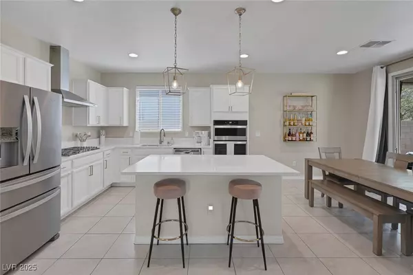 Las Vegas, NV 89166,8123 Skye Chalet ST
