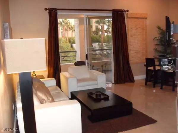 Las Vegas, NV 89169,260 E FLAMINGO RD #329