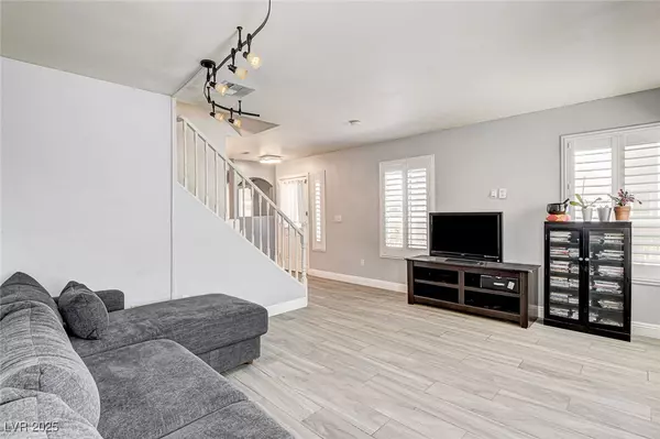 Henderson, NV 89015,916 Twinkling Sky AVE