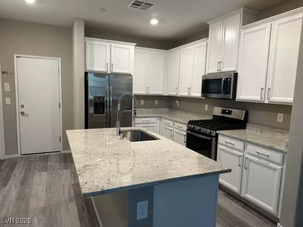 Las Vegas, NV 89138,113 Alamere Falls DR