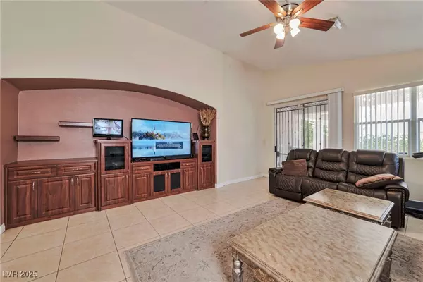 Las Vegas, NV 89148,9709 Hawk Cliff AVE