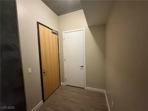 Las Vegas, NV 89101,353 E Bonneville AVE #145