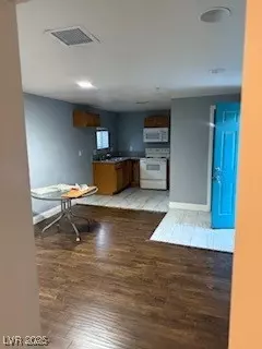 Las Vegas, NV 89101,1007 Stewart AVE #0