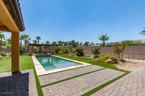 Las Vegas, NV 89120,6850 Hidden Sunset LN