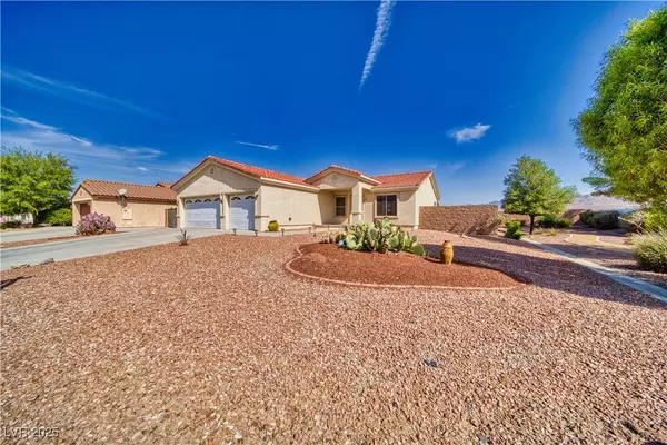 5776 E Badlands LN, Pahrump, NV 89061
