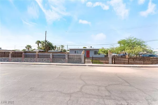 Las Vegas, NV 89104,1333 Eastwood DR