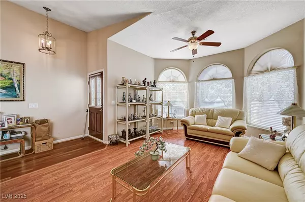 Las Vegas, NV 89128,8013 Harbor Oaks CIR