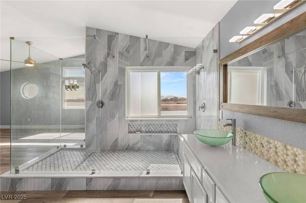 2908 REEF BAY LN, Las Vegas, NV 89128