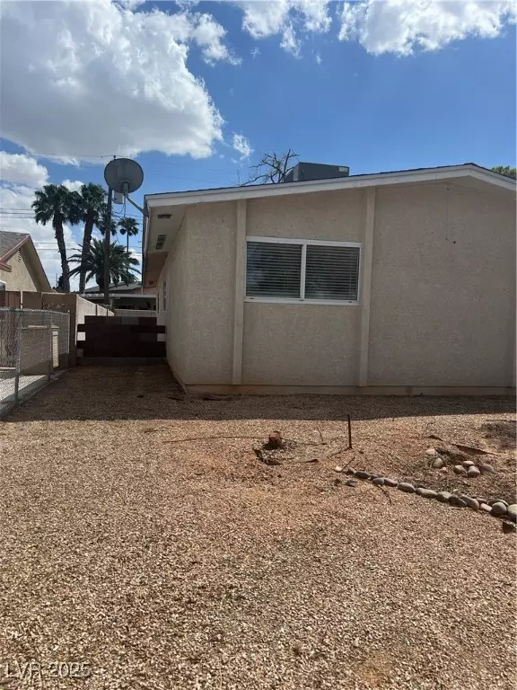 Las Vegas, NV 89107,4317 Hanford AVE