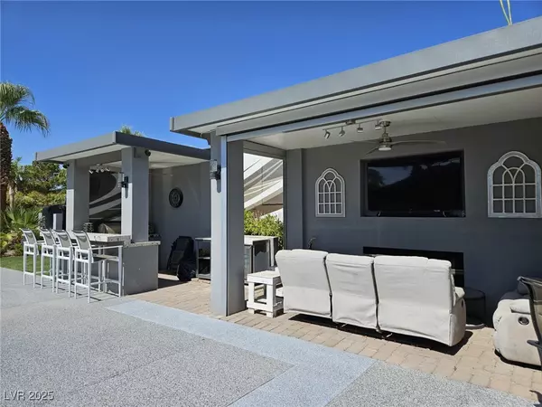 Las Vegas, NV 89139,8175 Arville ST #247