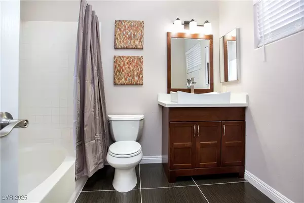 Las Vegas, NV 89118,5125 W Reno AVE #000