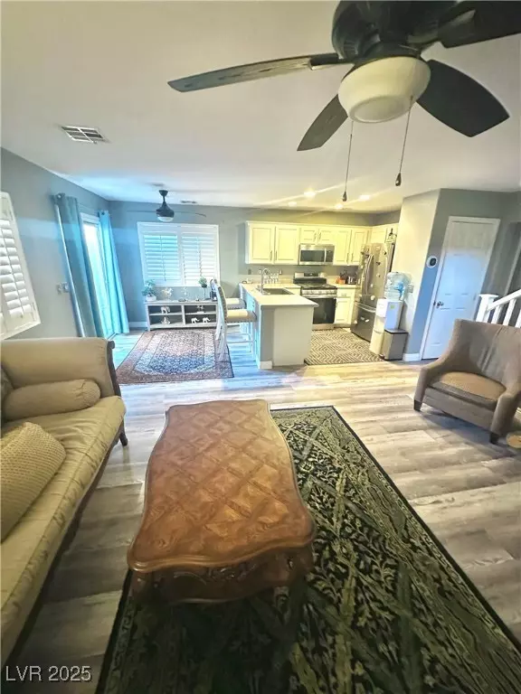 Las Vegas, NV 89183,1373 Hawaiian Hills AVE