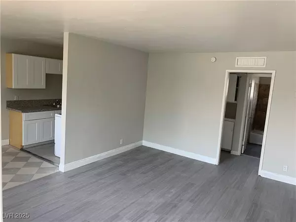 230 W Boston AVE #7, Las Vegas, NV 89102