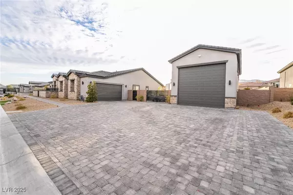 Las Vegas, NV 89149,5865 Alice Landing CT